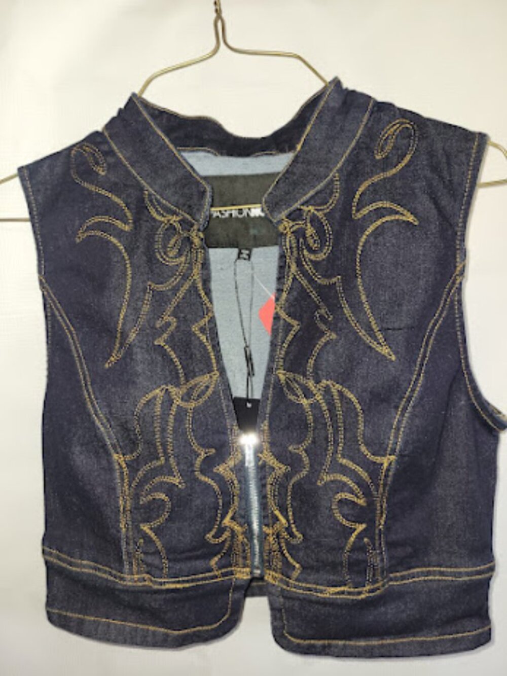 Fashion Nova Denim Cropped Vest Medium NWT Western Embroidered Zip Front - Picture 8 of 8